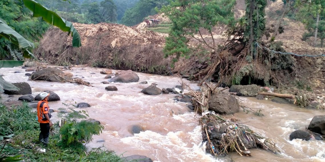 Akibat Longsor Sumedang Dua Hektar Sawah Tertimbun PASJABAR