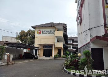 Ridwan Kamil Diduga Kampanye Bagi Uang ke Aparatur Desa