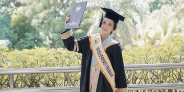 Gemilang dalam Prestasi: Kisah Sukses Endah Marlovia Mahasiswi Terbaik UNPAS