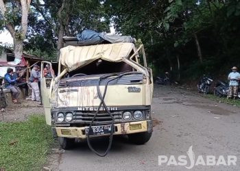 Truk Terbuka Bawa 30 Peziarah Terguling, 5 Orang Tewas