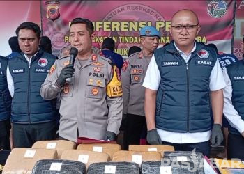 Polisi Tangkap Pengedar Puluhan Kilogram Ganja di Kontrakan