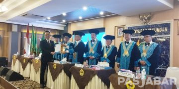 Sidang Doktor Ilmu Sosial Eka Ganjar Kurniawan Bahas Model Penerapan Prinsip Good Governance di DPMPTSP Kabupaten Sumedang