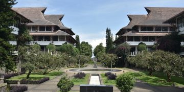ITB Persulit Mahasiswa Bayar Cicilan UKT dan Tawarkan Bayar Pakai Pinjol