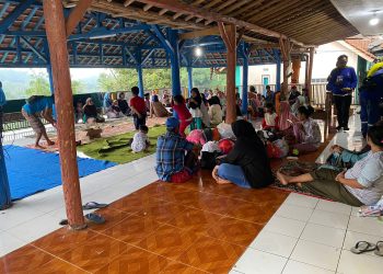 Puluhan Warga Korban Longsor di Subang Masih Mengungsi