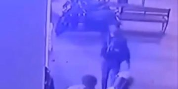 Viral Video Perkelahian antara Fotografer Jalanan dan Wisatawan di Asia Afrika Bandung