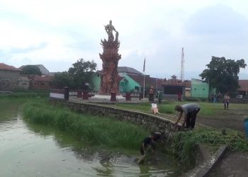 Upaya Rawat Sejarah Bandung Lautan Api, Pihak Desa, TNI dan Polri Rawat Situs Mohammad Toha