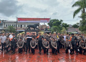 Puluhan Bintara Remaja yang Tugas di Polresta Bandung Jalani Tradisi Pembaretan