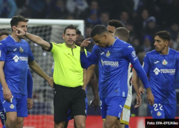 Mason Greenwood Dituding Hina Wasit, Dapat Kartu Merah