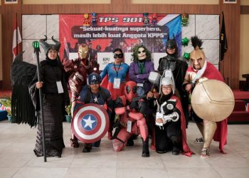 Anggota KPPS TPS 901 LPKA Kelas II Bandung Berkostum “Avengers”