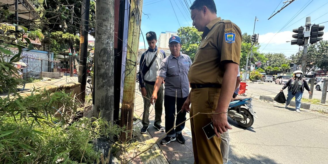 Pemkot Langsung Turunkan Kabel di Persimpangan Jalan Kota Bandung yang Menelan Korban Jiwa