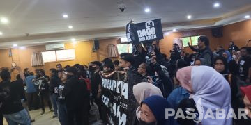 Ratusan Warga Dago Elos Tuntut Pembatalan Putusan Eksekusi Lahan