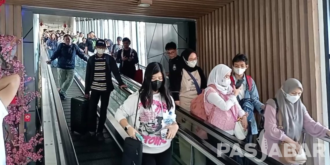 Stasiun Bandung Telah Jual 97.000 Tiket pada Libur Isra Mi’raj dan Imlek