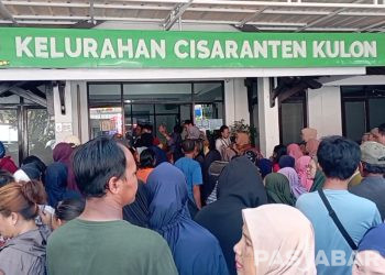 Warga Cisaranten Kulon Kecewa Tidak Kebagian Beras Murah