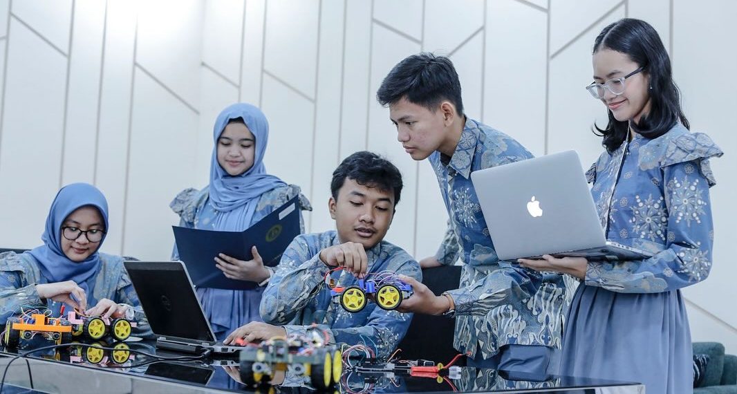 Keren! Siswa SMAN 2 Cibinong Raih 35 Medali di Ajang Internasional