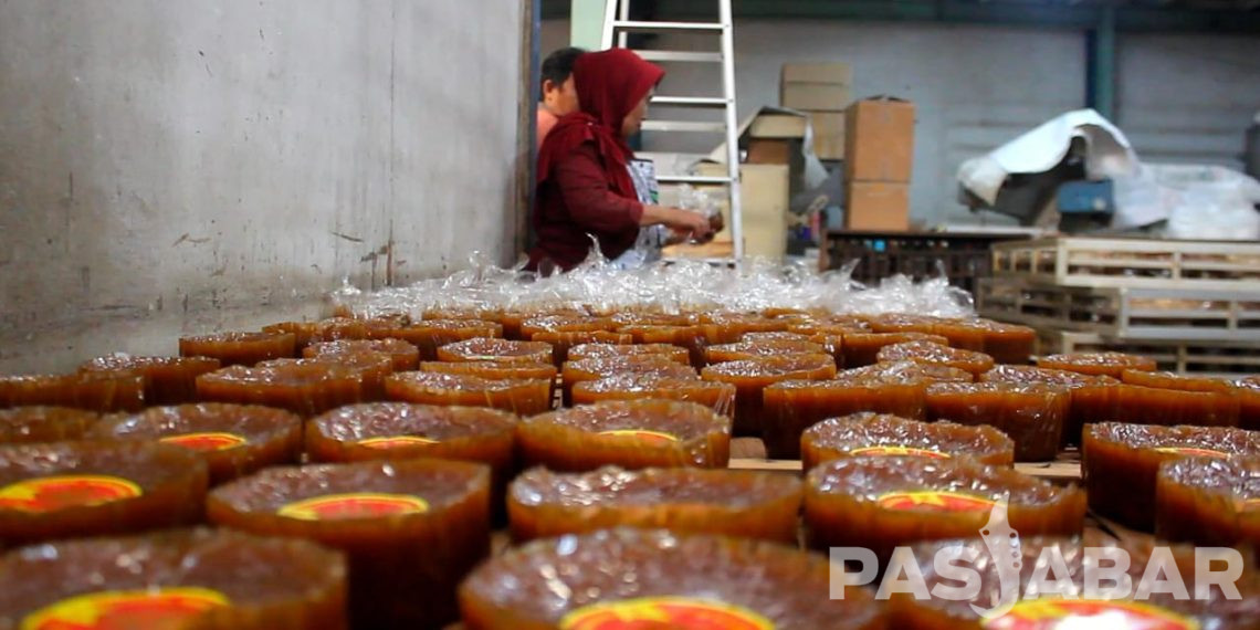 Jelang Tahun Baru Imlek, Produsen Kue Keranjang Kebanjiran Pesanan