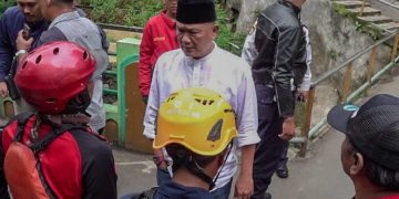 Dua Santri yang Hanyut di Sungai Cikapundung Ditemukan Meninggal Dunia
