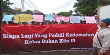 Aksi Damai Warnai Rekapitulasi Suara di KPU Jabar