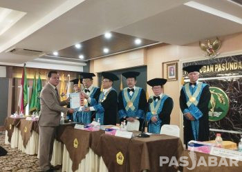 Promosi Doktor Ilmu Manajemen Suhardiman Analisis Pengaruh Kepemimpinan, Lingkungan Bisnis dan Kompetensi Manajerial Terhadap Komitmen Afektif