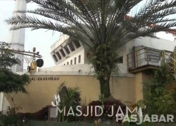 Masjid Jami Al-Baakhirah Unik! Berbentuk Kapal Laut yang Bersandar di Dermaga