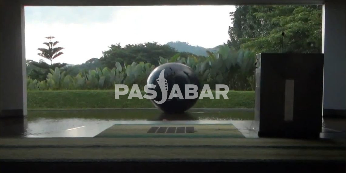 Masjid Al Irsyad yang Unik Banyak Dikunjungi Warga untuk Ngabuburit