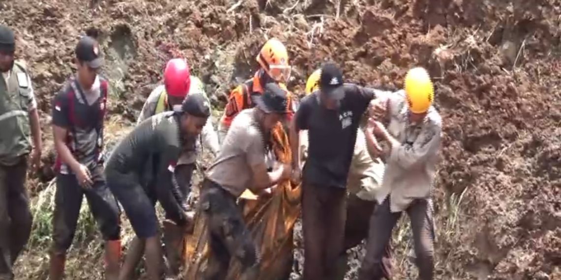 Hari Kedua Proses Pencarian, Tim SAR Temukan Tiga Korban Longsor Cipongkor