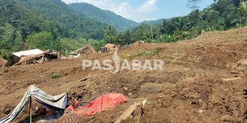 Pencarian Tiga Korban Longsor Cipongkor pada Hari ke-5 Terkendala Pasokan Air dan Material Longsor