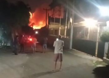 Warga Bekasi dan Bogor Dikagetkan dengan Ledakan Gudang Peluru