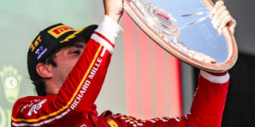 Carlos Sainz Menjadi Pemenang F1 Grand Prix Australia 2024