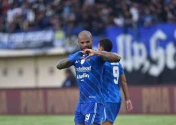 Persib vs Malut United