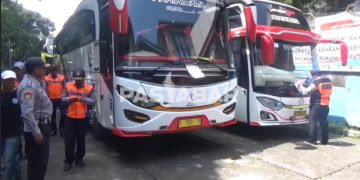 Dishub Kota Cimahi Lakukan Ramp Check pada Bus Angkutan Mudik Lebaran 2024
