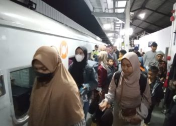 Ribuan Pemudik Padati Stasiun Kereta Api Kiaracondong