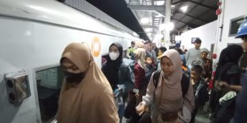Ribuan Pemudik Padati Stasiun Kereta Api Kiaracondong
