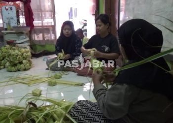 Jelang Lebaran Kampung Ketupat Banjir Pesanan