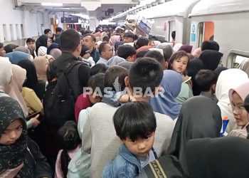 Pemudik Lokal di Stasiun Bandung Meningkat