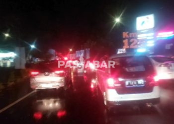 Jalur Tol Padaleunyi Arah Bandung Menuju Jakarta Terpantau Padat