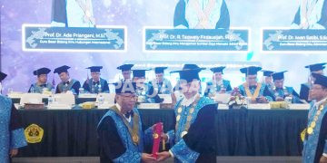 Prof Ade Priangani: Ekonomi Syariah Sebagai Alternatif Tata Kelola Ekonomi Politik Global