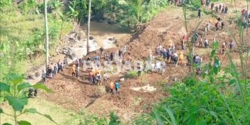 Petugas Masih Mencari Petani yang Tertimbun Longsor di KBB