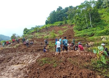 Petani yang Tertimbun Longsor di Bandung Barat Masih Belum Ditemukan