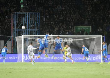 Sinyal Tak Puas Bojan Hodak Usai Persib Hajar Borneo FC