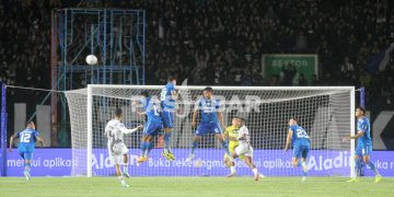 Sinyal Tak Puas Bojan Hodak Usai Persib Hajar Borneo FC