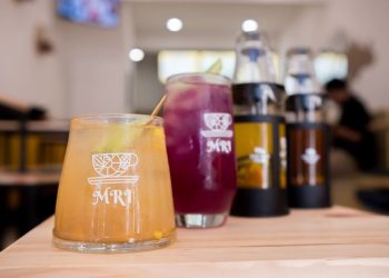 Kedai Minuman Sehat Bagi Para Remaja Jompo di Kota Bandung