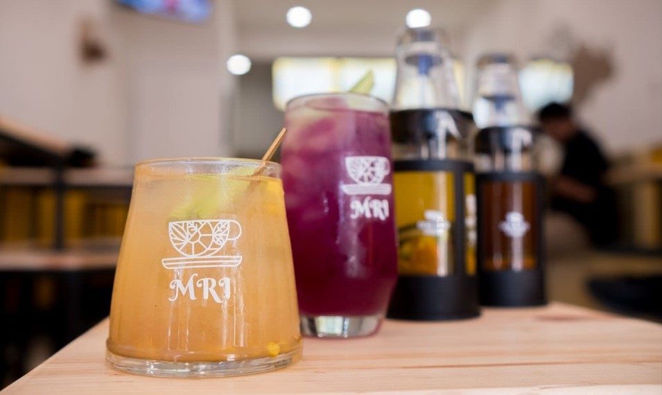 Kedai Minuman Sehat Bagi Para Remaja Jompo di Kota Bandung