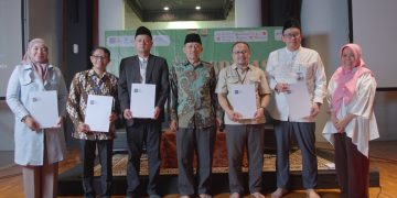 YPM Salman ITB Beri Apresiasi Fasilitator Sertifikasi Halal kepada Bio Farma