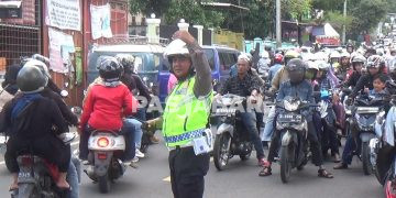 Jalur Wisata Ciwidey Alami Kepadatan Arus Lalu Lintas pada H+2 Lebaran