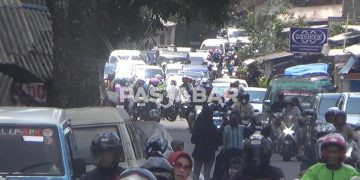 Ribuan Kendaraan Wisatawan Luar Bandung Serbu Objek Wisata Ciwidey dan Pasirjambu