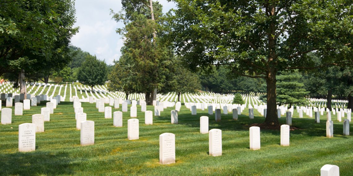 Bacaan Doa Ziarah Kubur, Tata Cara, Adab, dan Keutamaanya