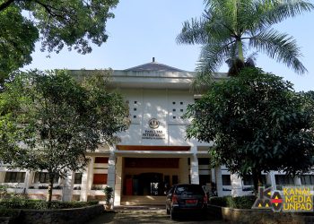 Gedung Dekanat Fakultas Peternakan Unpad.