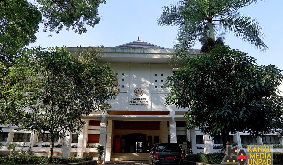 Gedung Dekanat Fakultas Peternakan Unpad.