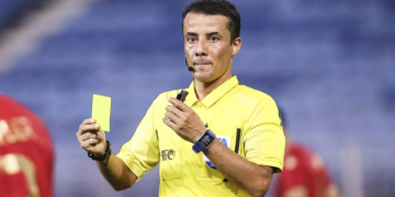 Coach Justin Sebut Wasit Nasrullo Kabirov Dapat Amplop