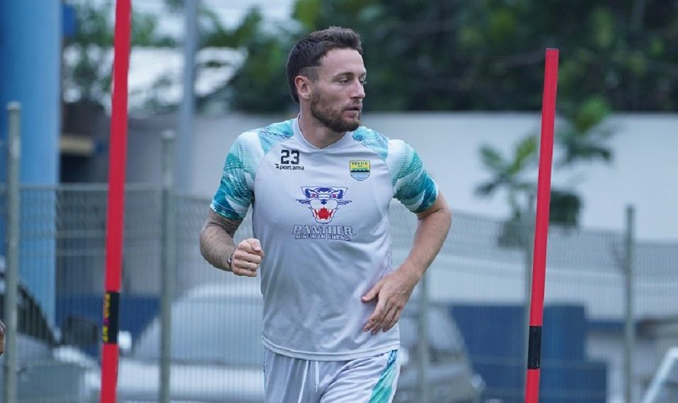 Marc Klok Ingatkan Perjuangan Persib Belum Tuntas
